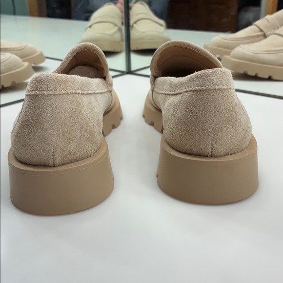 Dolce Vita Cream/Tan Suede Penny Loafers NWOT Size 9 - Picture 5 of 8